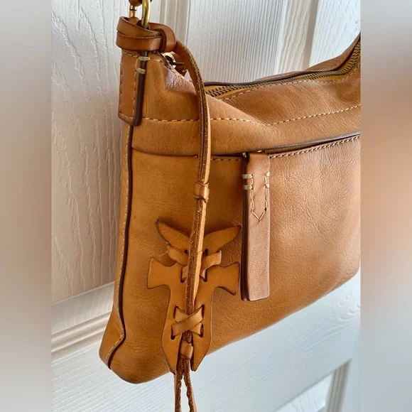 Fryer Carson medium leather crossbody bag in great condition 10 by 8.5 inches - Picture 4 of 7
